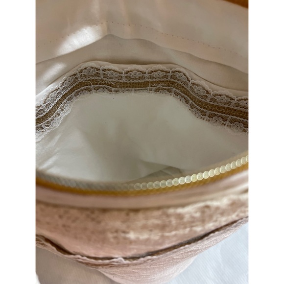 Hand Crafted Boho White Lace Bucket Bag NWT - Picture 12 of 16